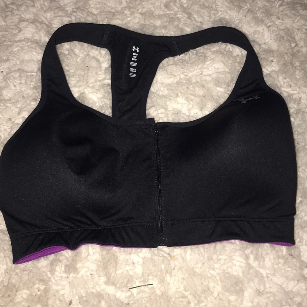 sports bra
